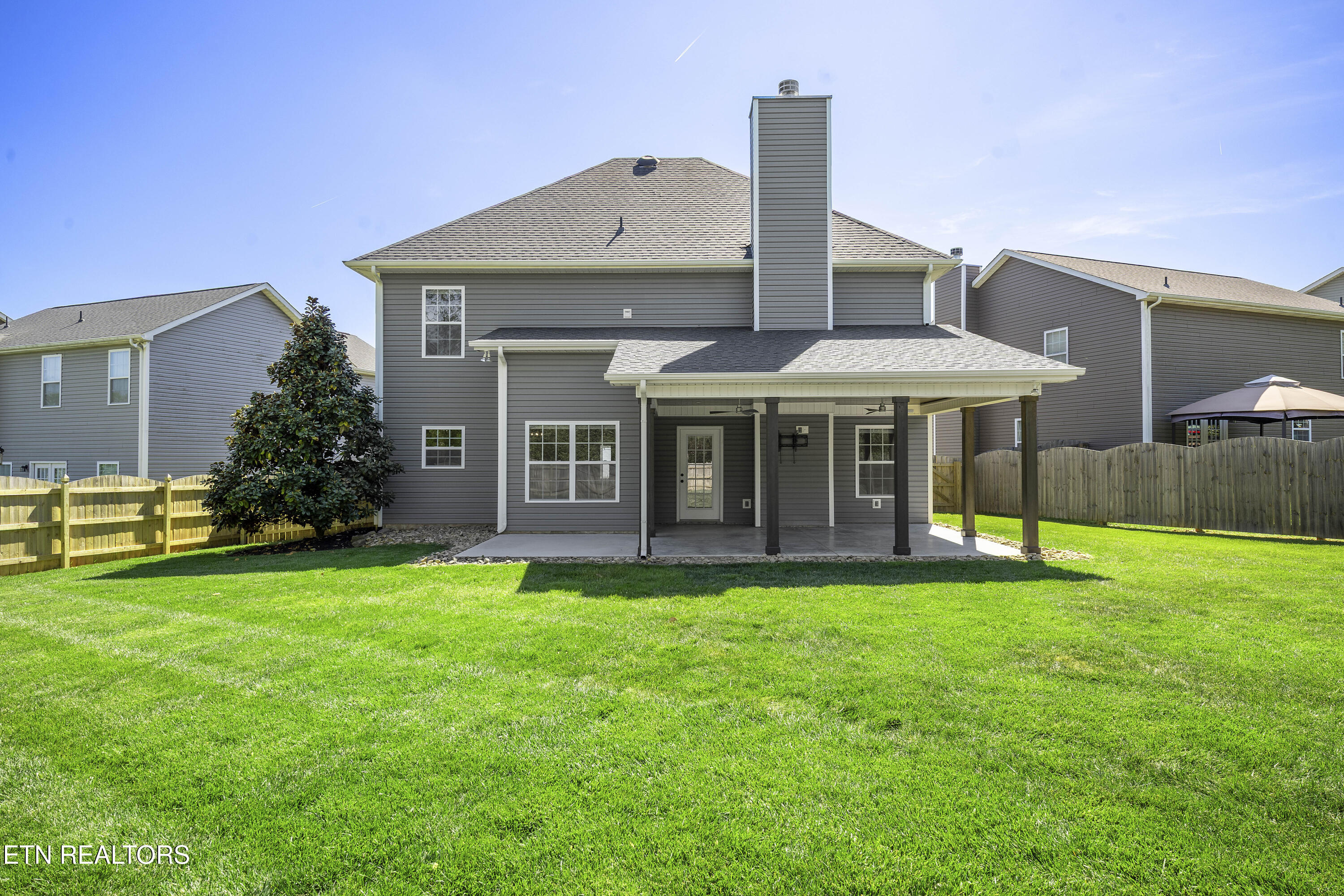 7325 Ladd Road Powell, TN 37849 - Photo 3 of 43 L40A8880