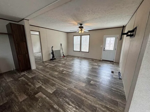 $235,000 | 9123 East Pine Road, Bloomfield, IN 47424