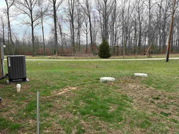 $235,000 | 9123 East Pine Road, Bloomfield, IN 47424