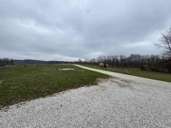 $235,000 | 9123 East Pine Road, Bloomfield, IN 47424