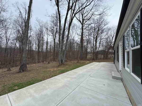 $235,000 | 9123 East Pine Road, Bloomfield, IN 47424