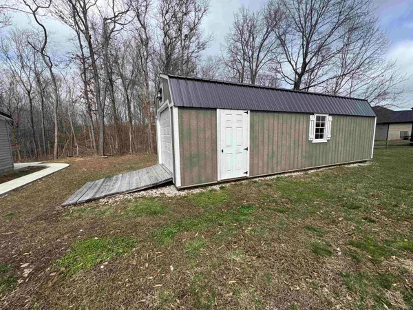 $235,000 | 9123 East Pine Road, Bloomfield, IN 47424