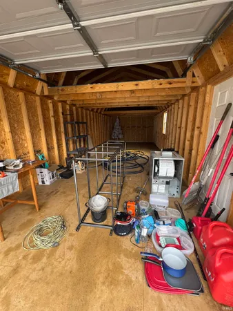 $235,000 | 9123 East Pine Road, Bloomfield, IN 47424