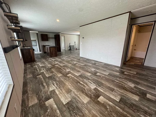 $235,000 | 9123 East Pine Road, Bloomfield, IN 47424