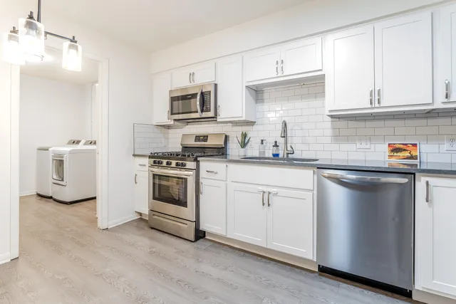 $179,900 | 2939 Byron Center Avenue Southwest, Unit A, Wyoming, MI 49519