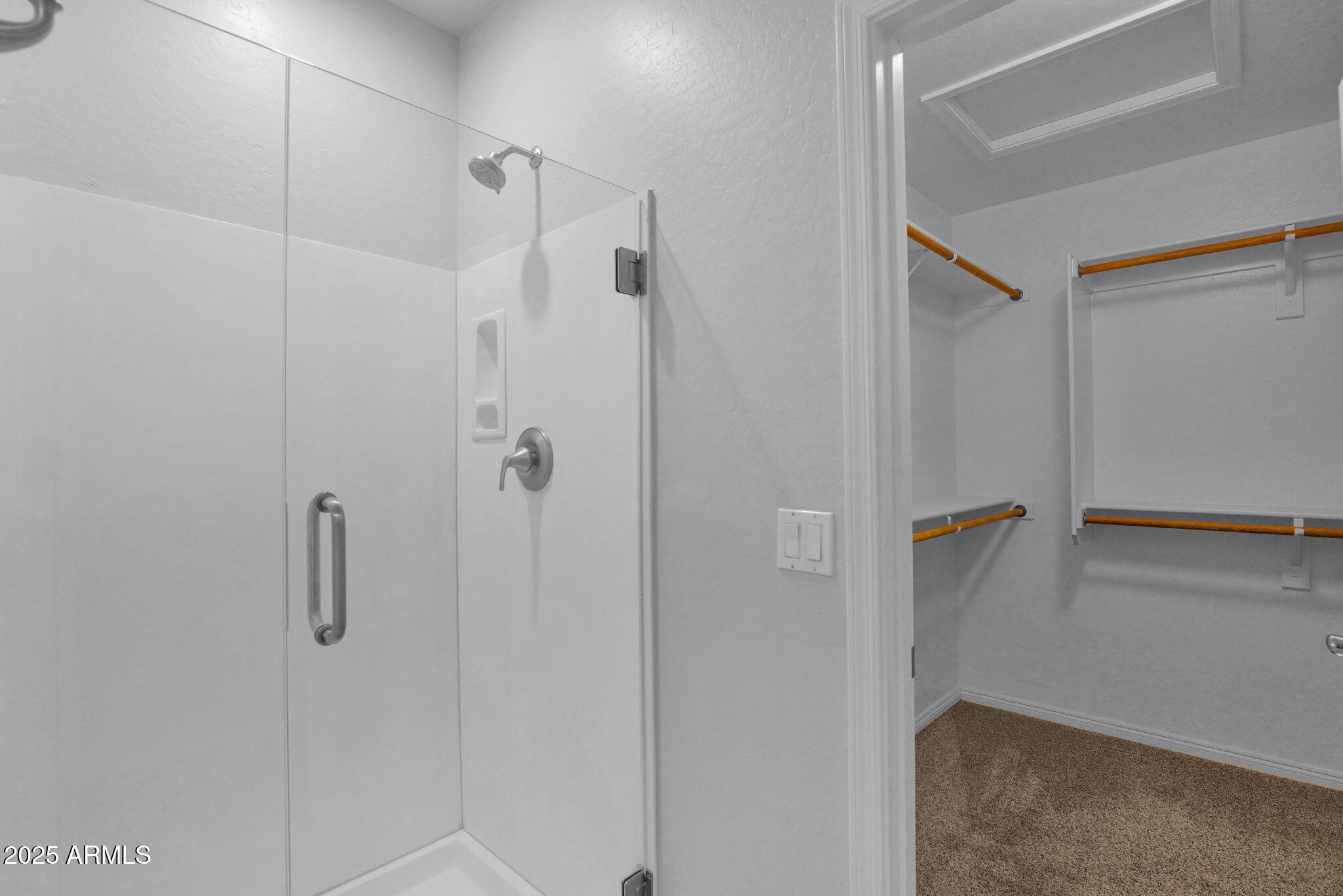 16420 North Thompson Peak Parkway, Unit 1057 Scottsdale, AZ 85260 - Photo 21 of 39 a bathroom with a shower