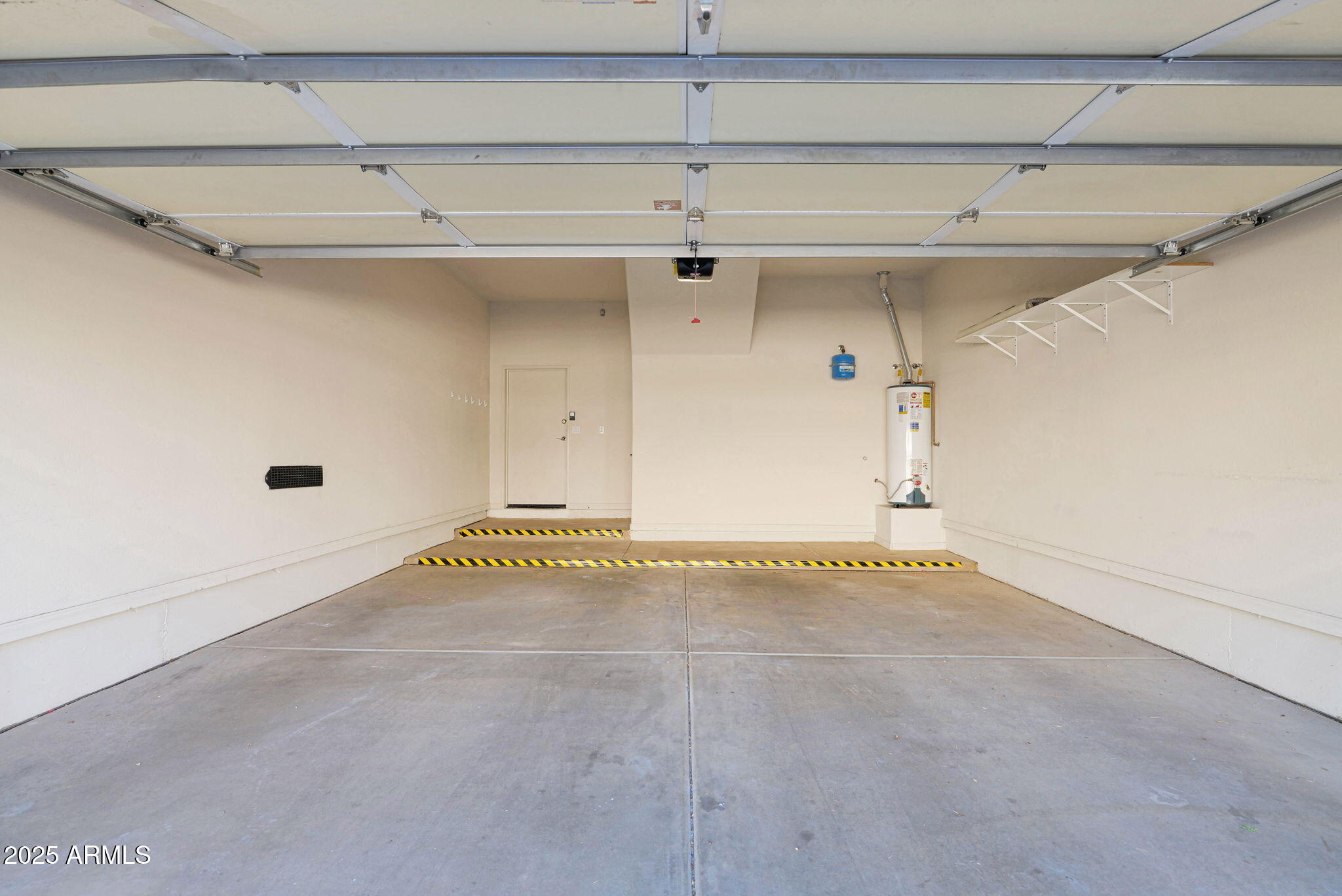 16420 North Thompson Peak Parkway, Unit 1057 Scottsdale, AZ 85260 - Photo 36 of 39 a view of an empty room