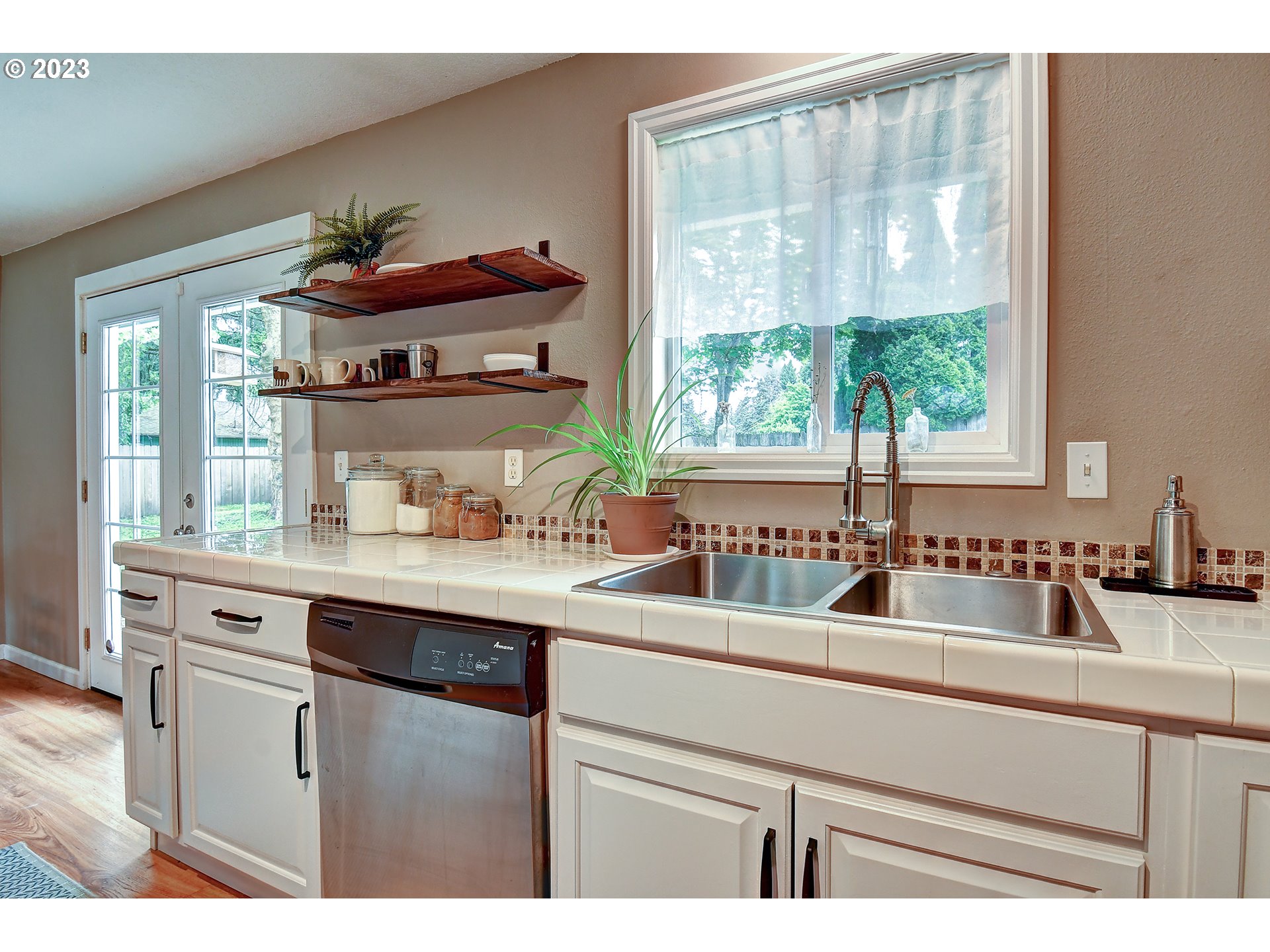 14708 Northeast 7th Street Vancouver, WA 98684 - Photo 12 of 34