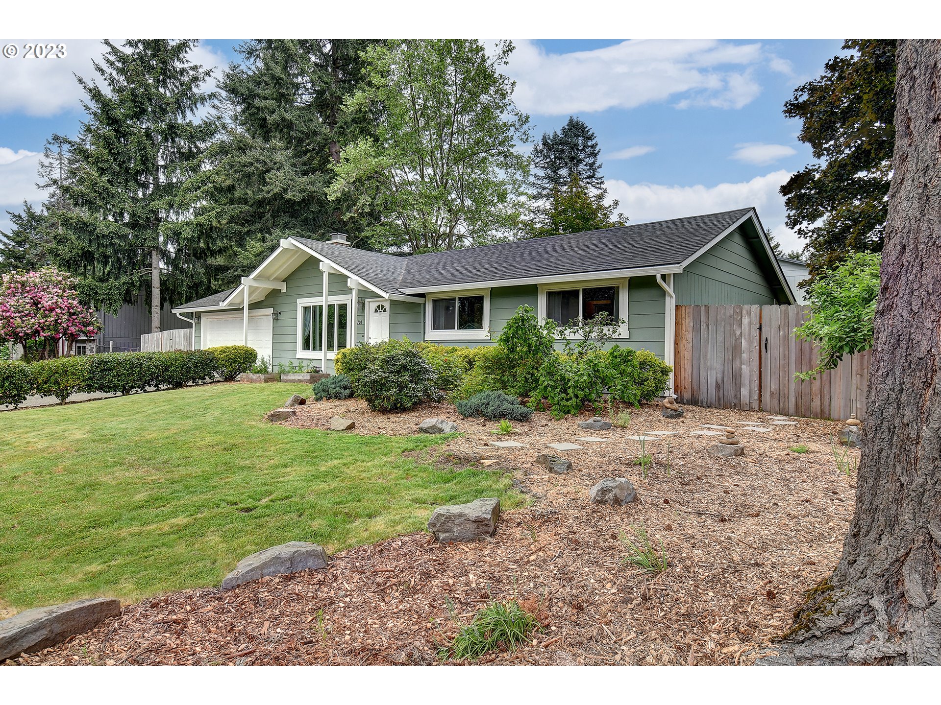 14708 Northeast 7th Street Vancouver, WA 98684 - Photo 2 of 34