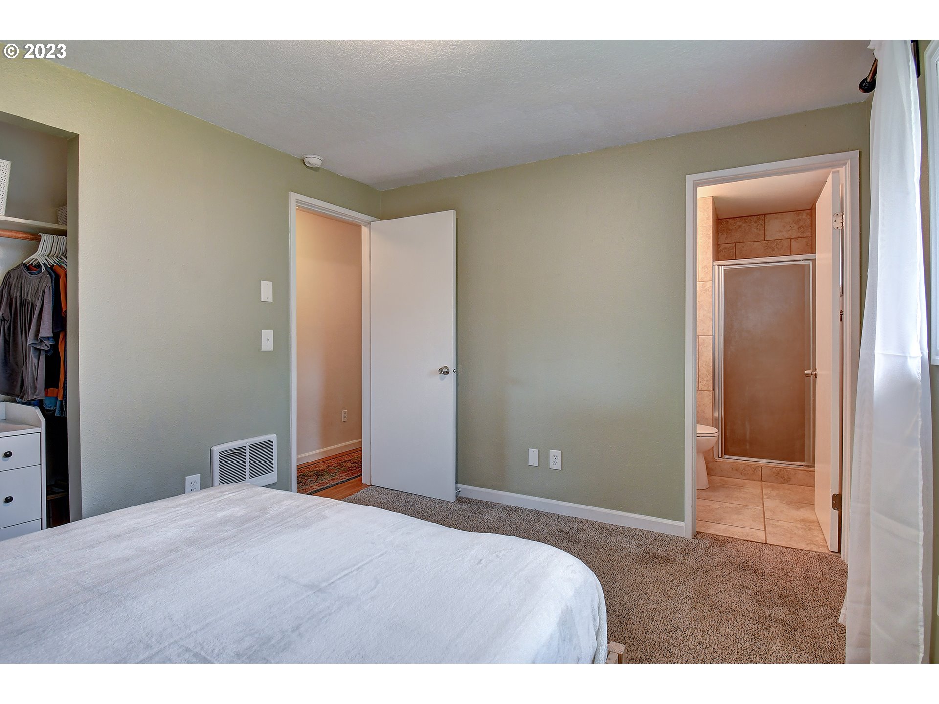 14708 Northeast 7th Street Vancouver, WA 98684 - Photo 25 of 34 Bedroom, Primary