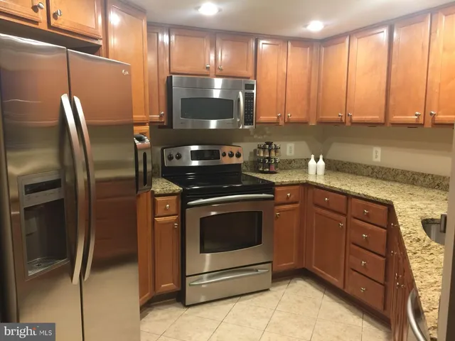 $630,000 | 11800 Sunset Hills Road, Unit 314, Reston, VA 20190