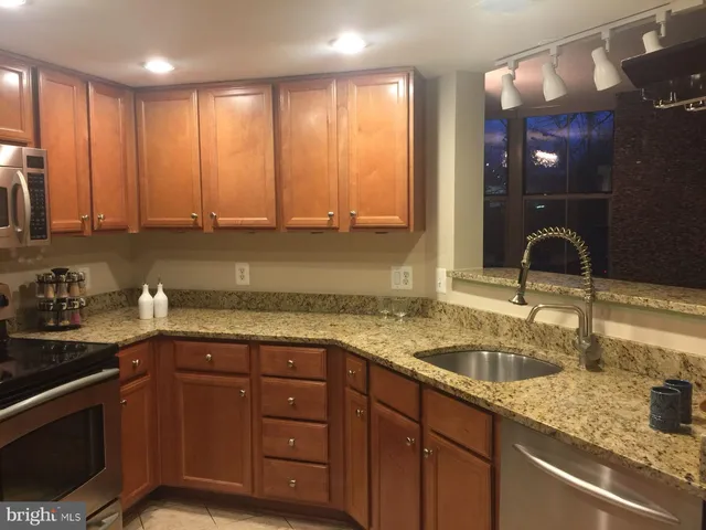 $630,000 | 11800 Sunset Hills Road, Unit 314, Reston, VA 20190