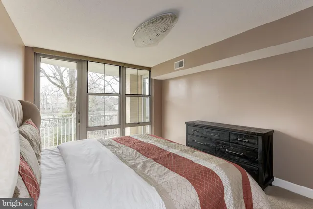 $630,000 | 11800 Sunset Hills Road, Unit 314, Reston, VA 20190