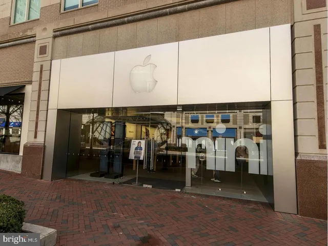 $630,000 | 11800 Sunset Hills Road, Unit 314, Reston, VA 20190