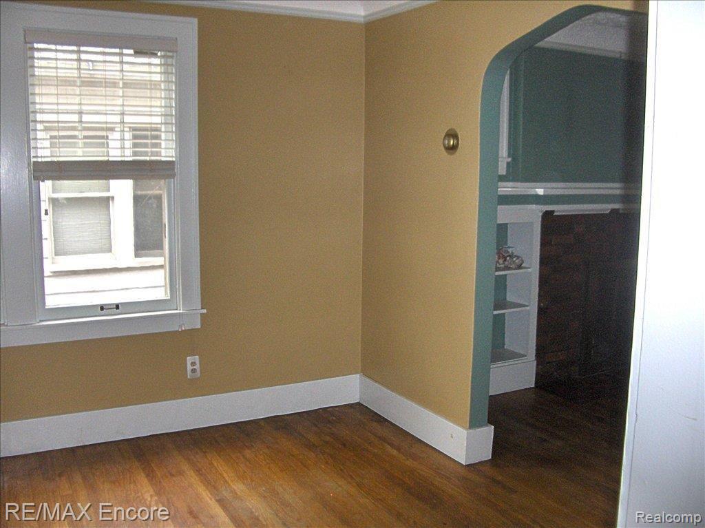 76 Chippewa Road Pontiac, MI 48341 - Photo 7 of 21 Formal Dining v1