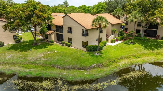 a view of a back yard of the house
