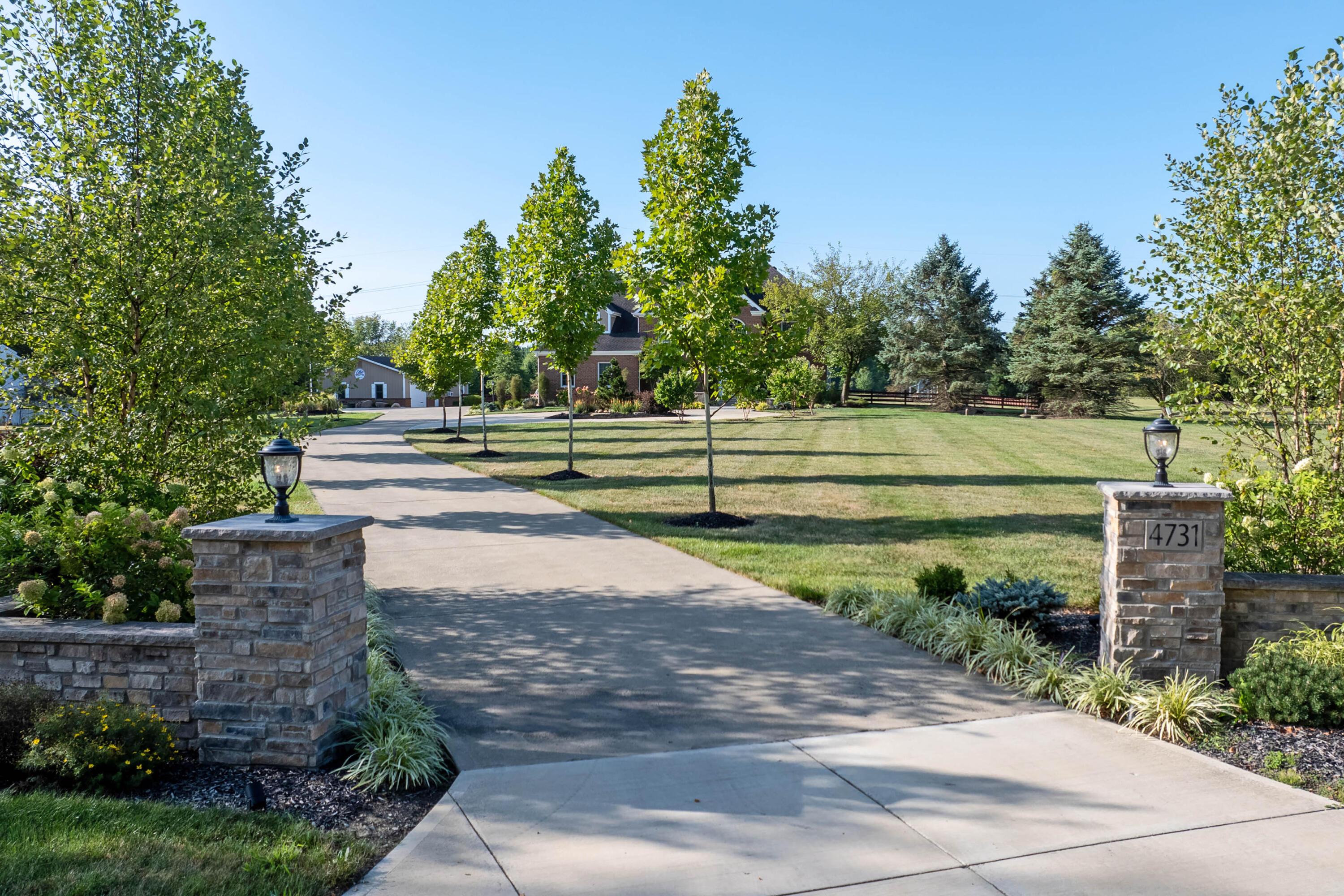 4731 Smothers Road Westerville, OH 43081 - Photo 62 of 62 Driveway Entrance