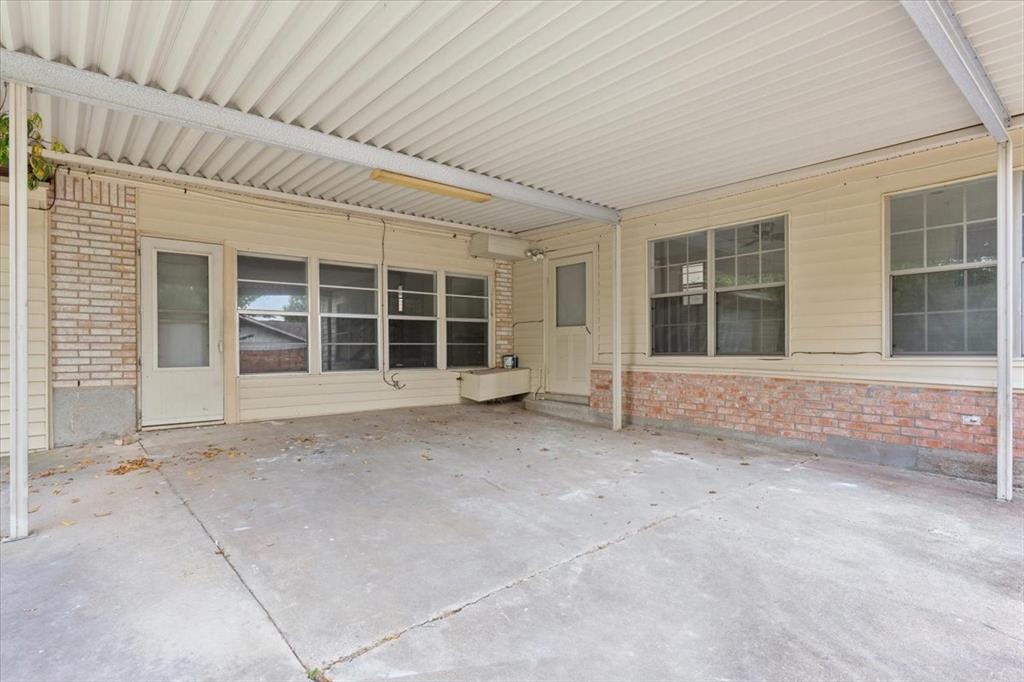 849 Arlington Drive Woodway, TX 76712 - Photo 29 of 33 a view of front door