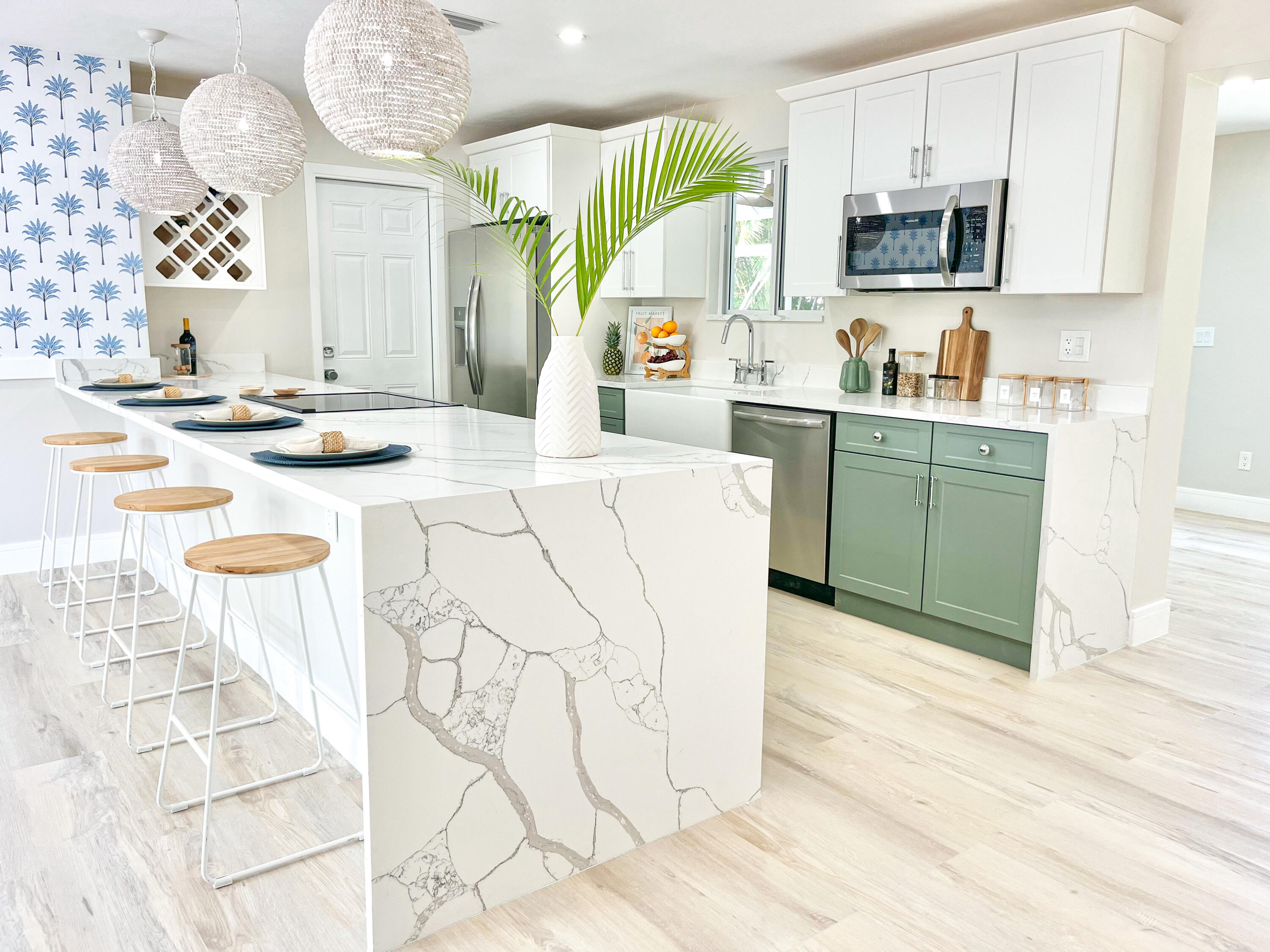 421 Southeast Edgewood Drive Stuart, FL 34996 - Photo 13 of 57 4612CFD0-C165-48FE-81B9-6692E286B84D