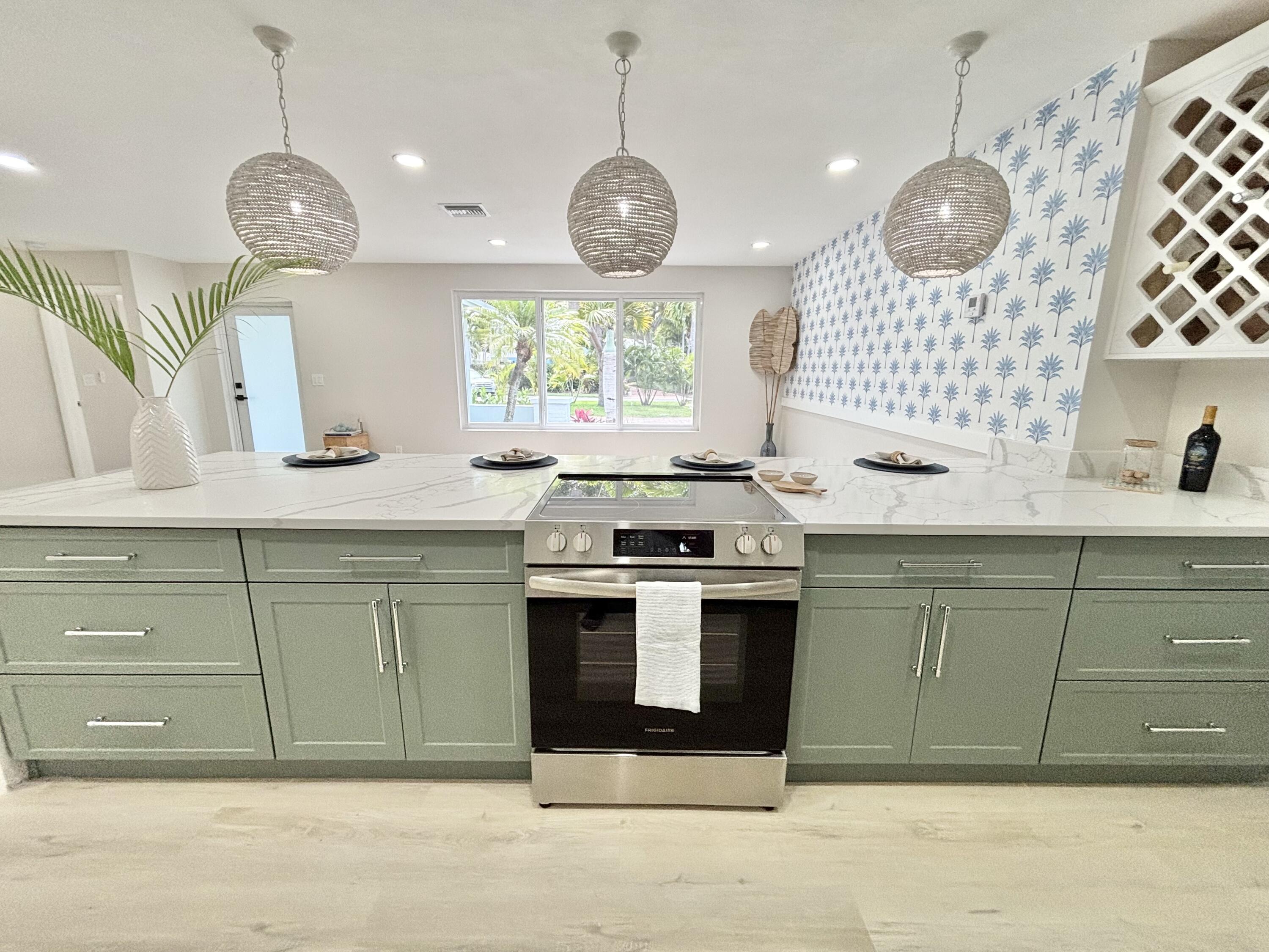 421 Southeast Edgewood Drive Stuart, FL 34996 - Photo 15 of 57 IMG_0283