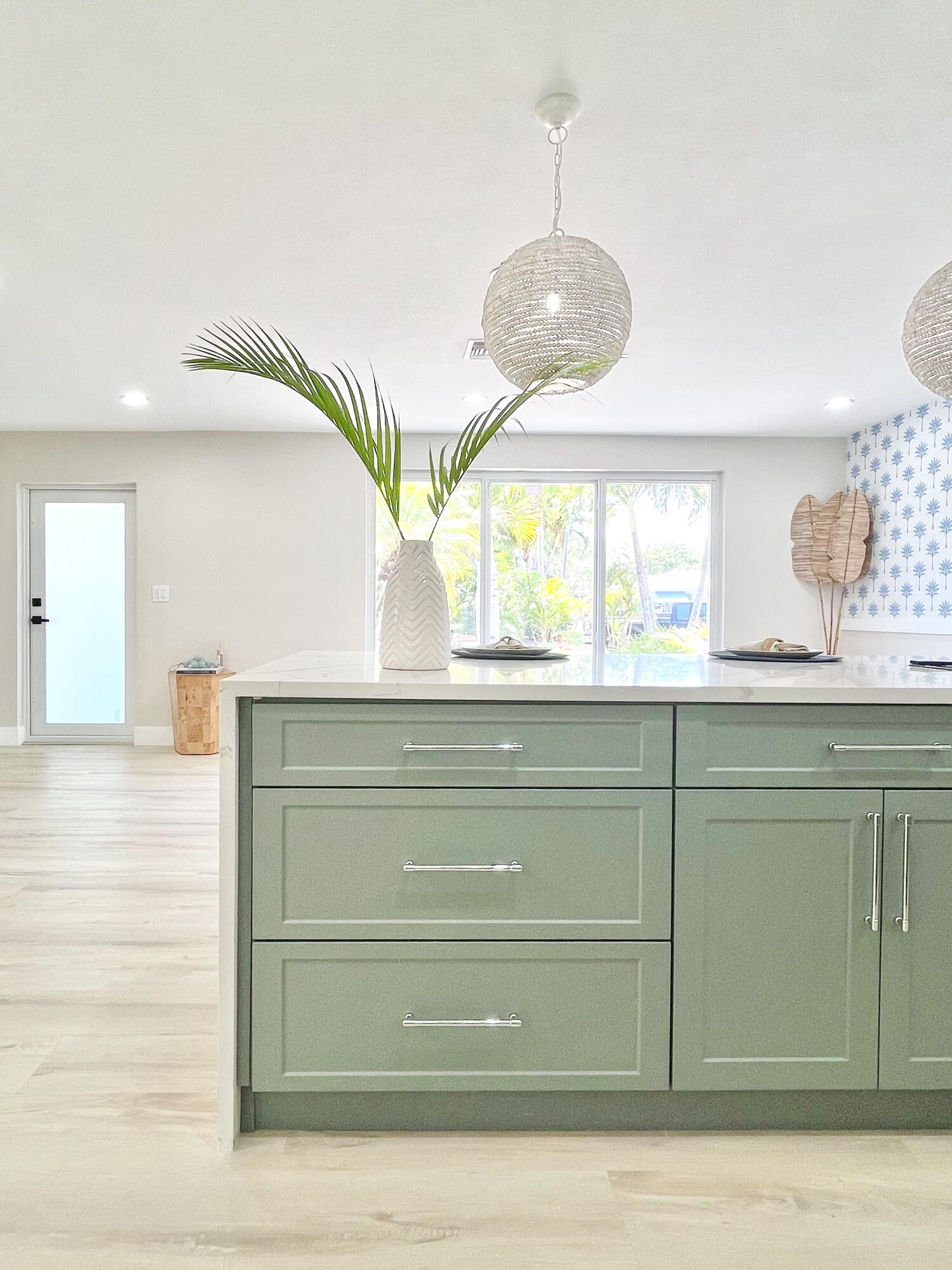 421 Southeast Edgewood Drive Stuart, FL 34996 - Photo 16 of 57 66926DF8-6B8C-40CB-8178-AB32B8F9FCC2