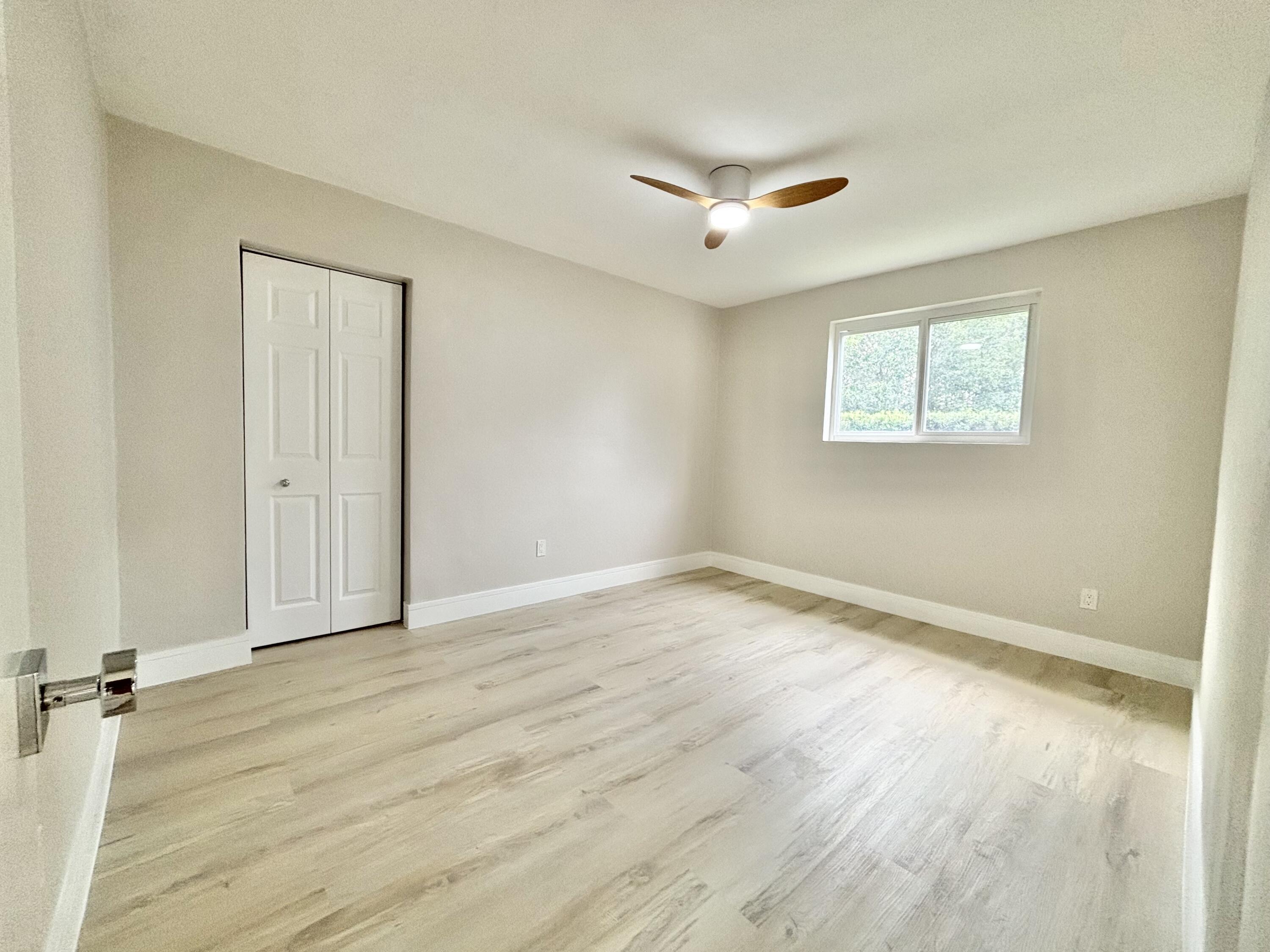 421 Southeast Edgewood Drive Stuart, FL 34996 - Photo 28 of 57 IMG_0268