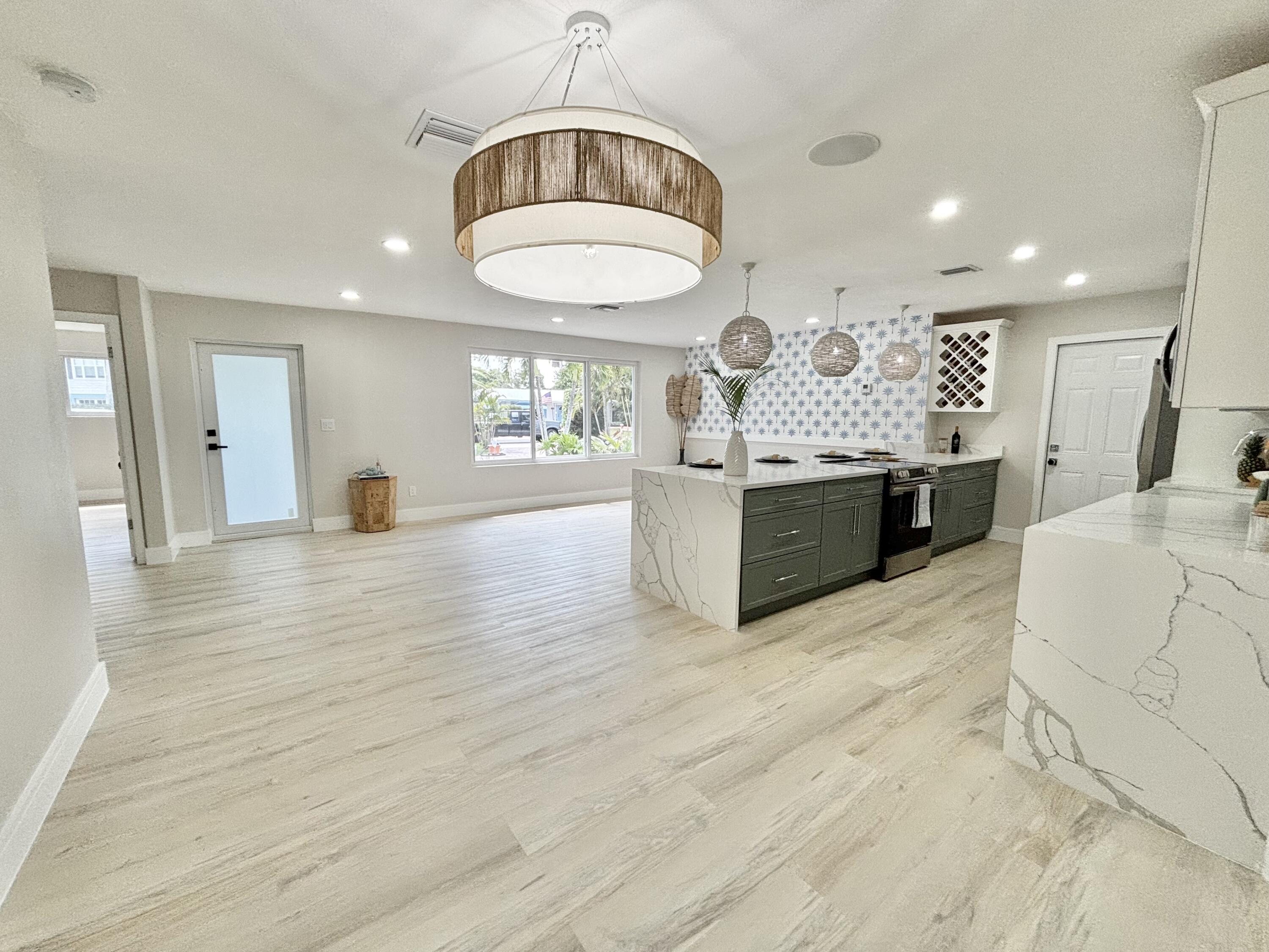 421 Southeast Edgewood Drive Stuart, FL 34996 - Photo 34 of 57 IMG_0278