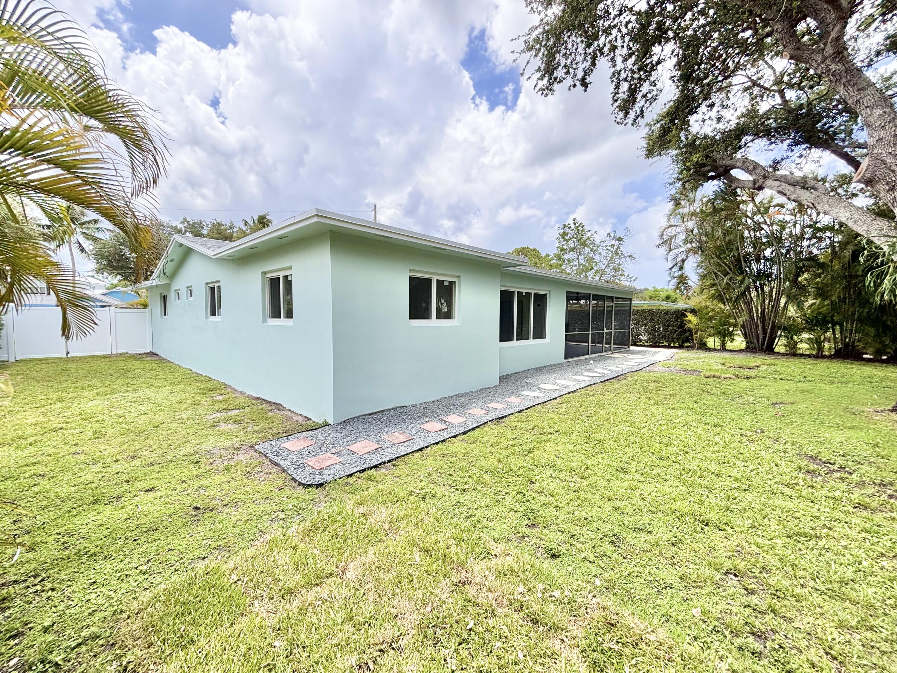 421 Southeast Edgewood Drive Stuart, FL 34996 - Photo 50 of 57 IMG_0344