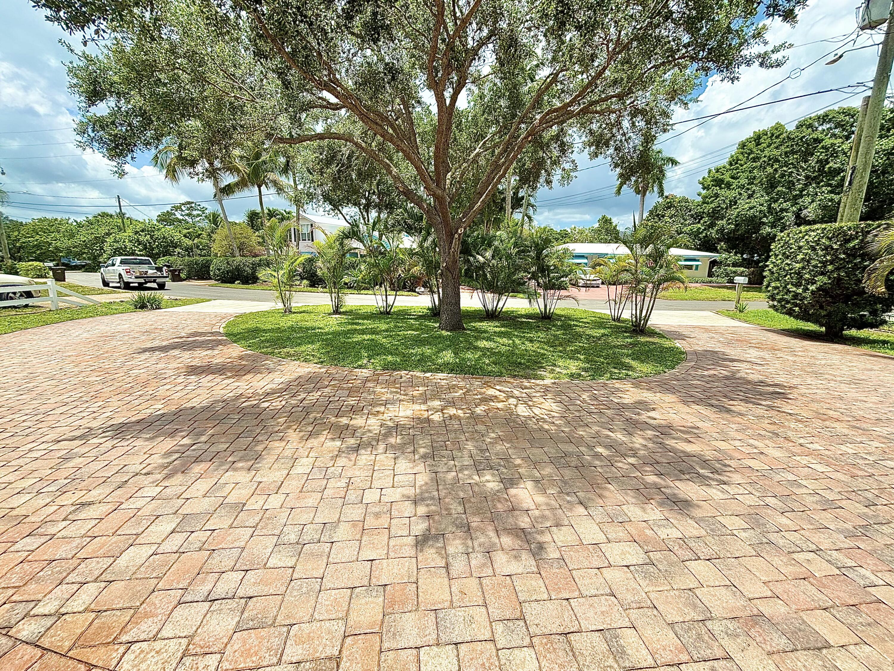 421 Southeast Edgewood Drive Stuart, FL 34996 - Photo 53 of 57 IMG_0323