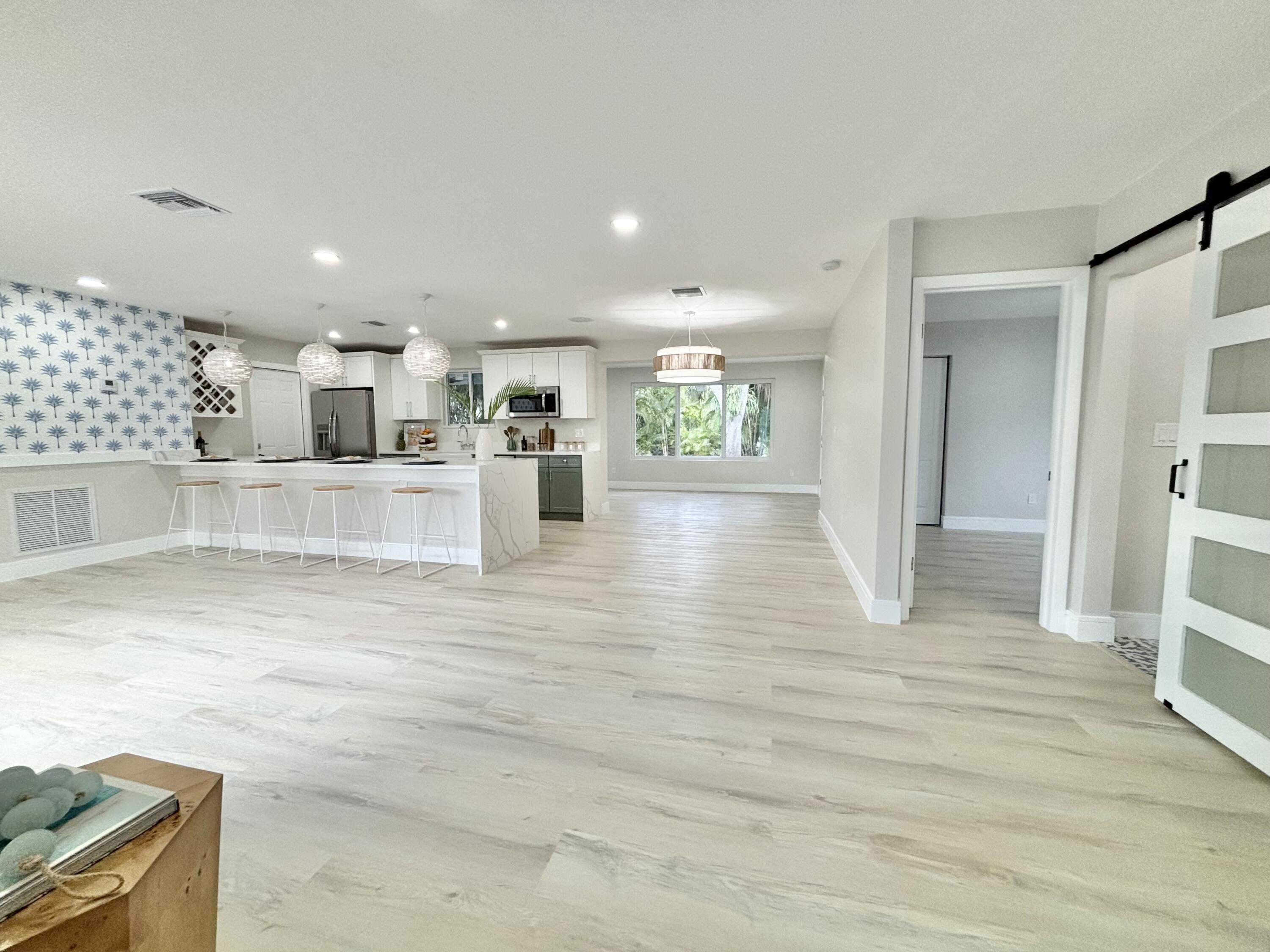 421 Southeast Edgewood Drive Stuart, FL 34996 - Photo 8 of 57 IMG_0269