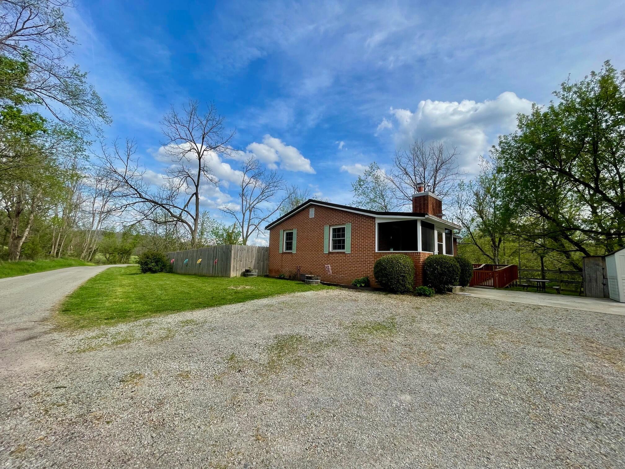 121 Leasure Road Ray, OH 45672 - Photo 3 of 37 IMG_2151