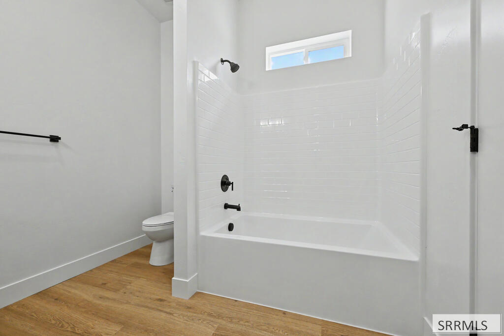 3130 Blue Muse Road Ammon, ID 83406 - Photo 8 of 15 Primary Ensuite