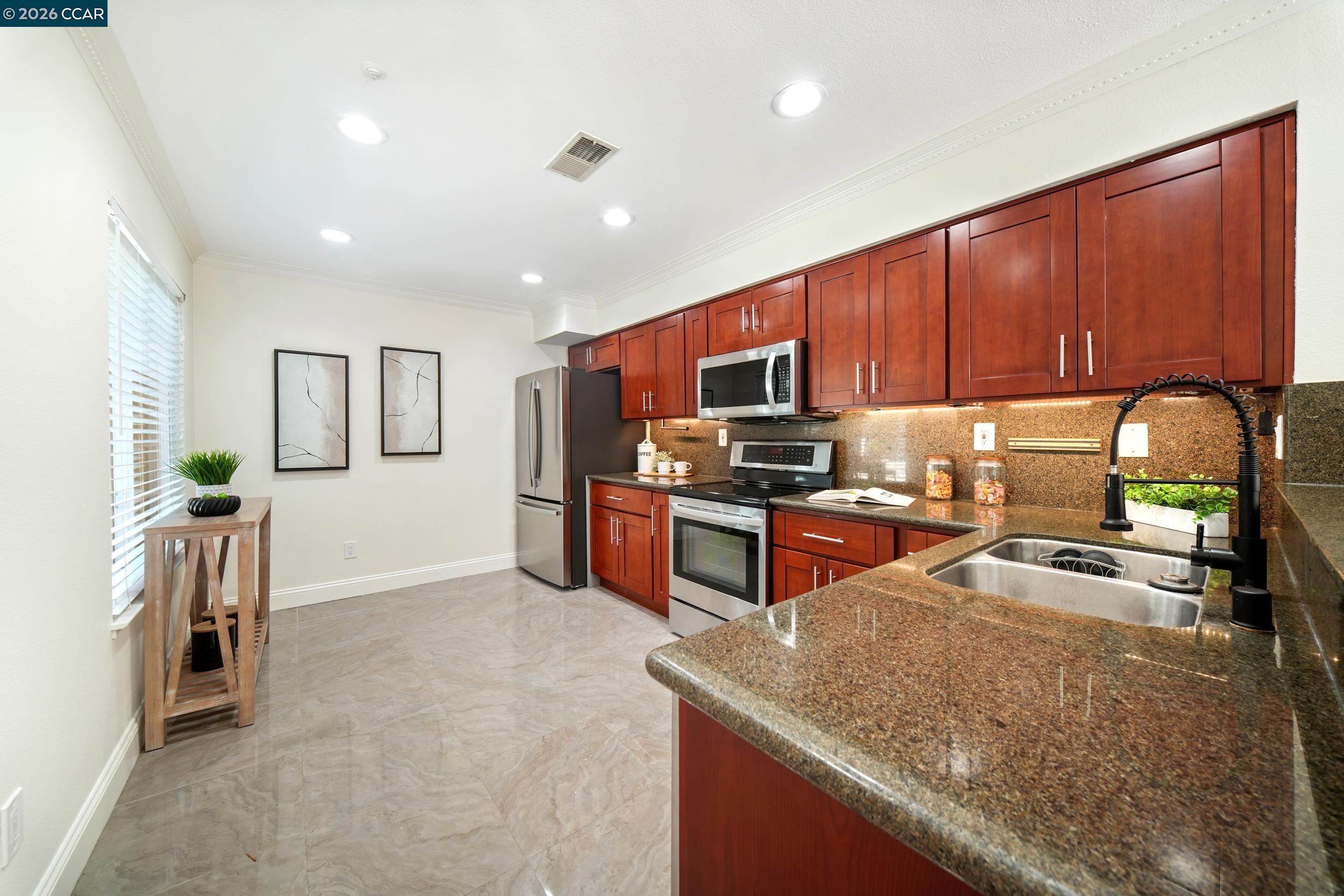 807 Destiny Lane San Ramon, CA 94583 - Photo 9 of 33