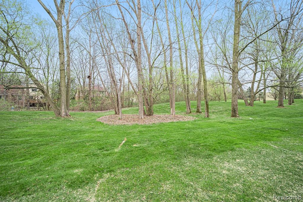2139 Rochelle Park Drive, Unit 73 Rochester Hills, MI 48309 - Photo 32 of 34
