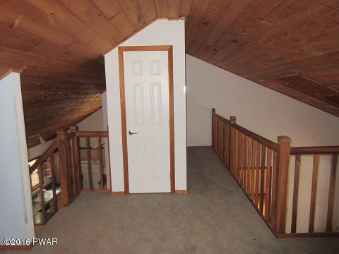 263 Doe Loop Bushkill, PA 18324 - Photo 7 of 11
