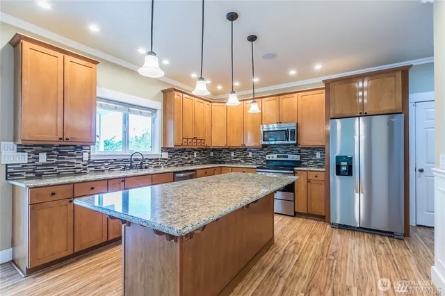 $3,495 | 16619 249th Street East, Orting, WA 98360