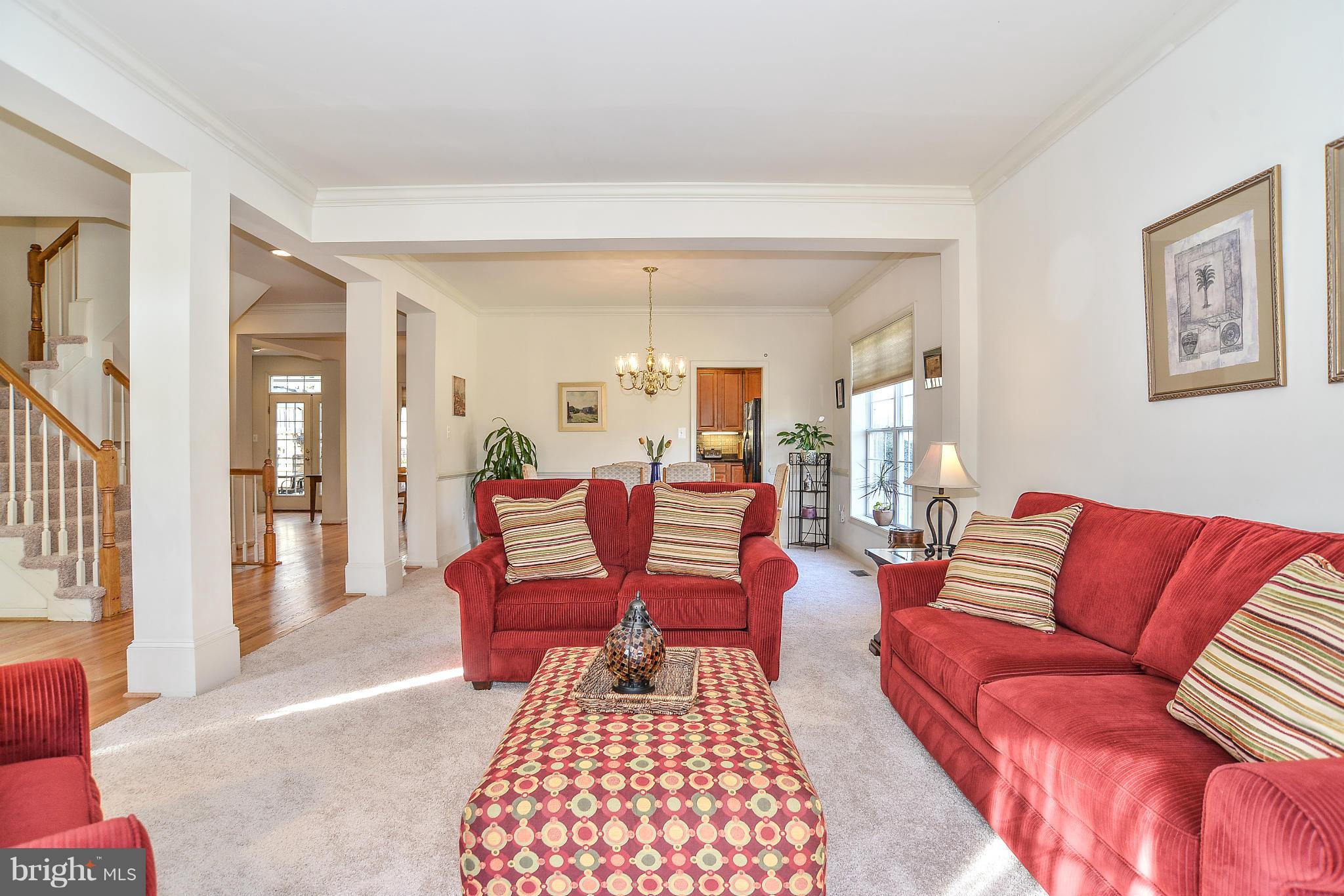 7370 Pohick Ridge Court Springfield, VA 22153 - Photo 5 of 29 Living Room