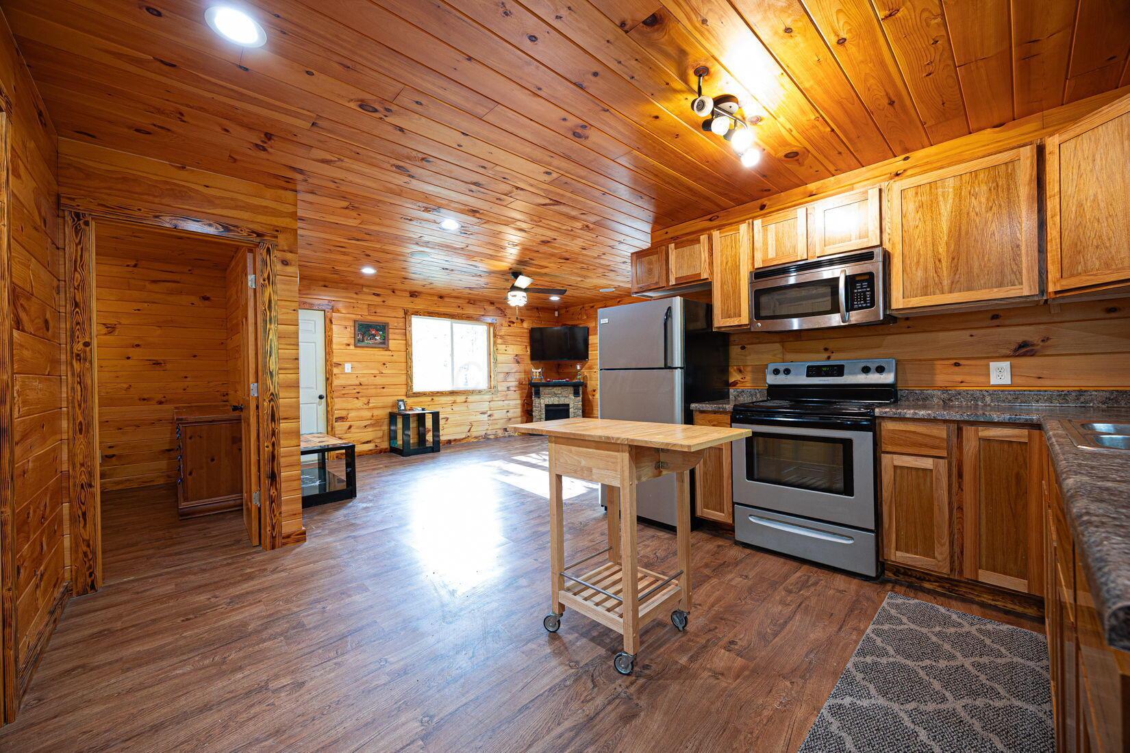 34047 West Buckingham Road Logan, OH 43138 - Photo 14 of 59 Kitchen