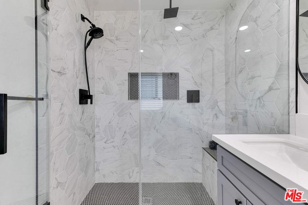 15 Oak Cliff Drive Phillips Ranch, CA 91766 - Photo 23 of 47