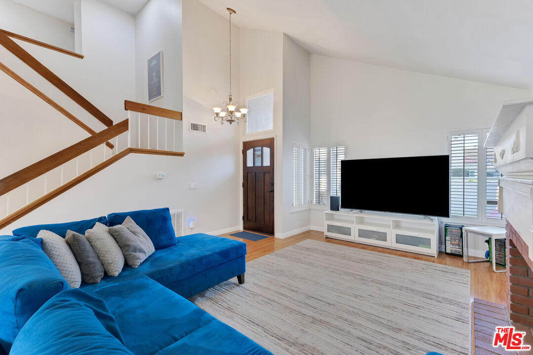 15 Oak Cliff Drive Phillips Ranch, CA 91766 - Photo 4 of 47