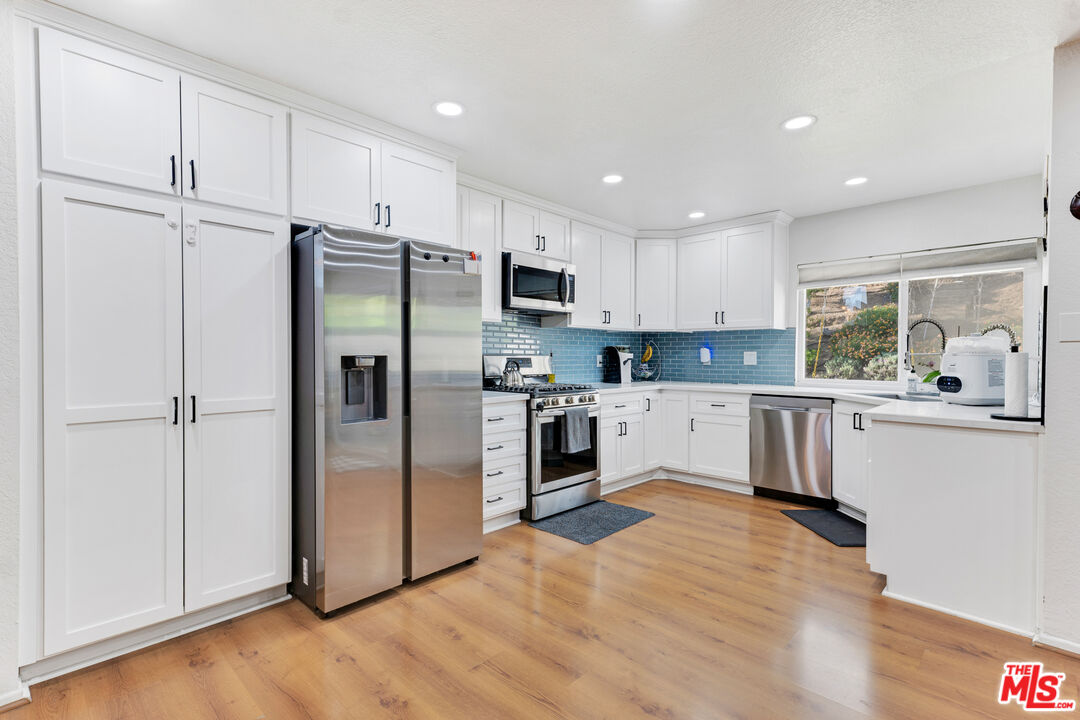 15 Oak Cliff Drive Phillips Ranch, CA 91766 - Photo 9 of 47