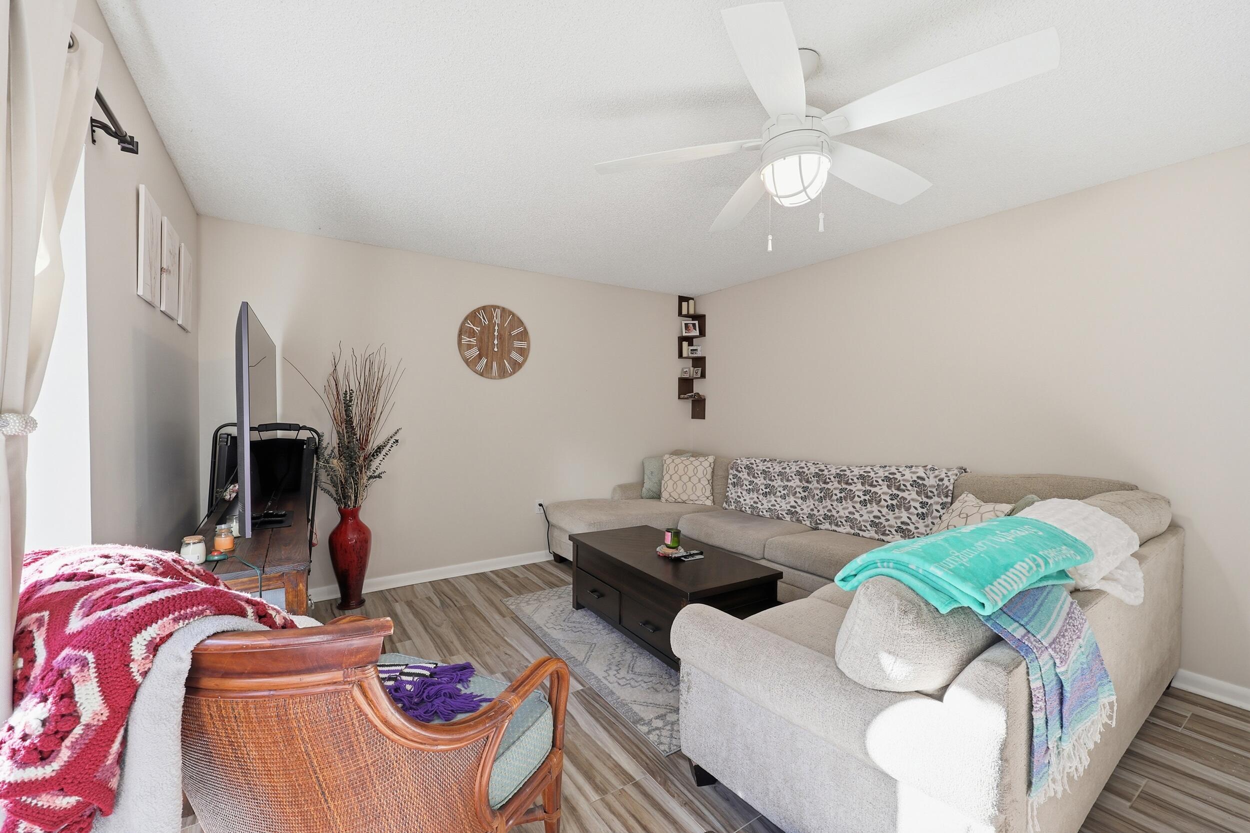 5804 Southeast Windsong Lane, Unit 220 Stuart, FL 34997 - Photo 12 of 33 5804 SE Windsong Lane 220