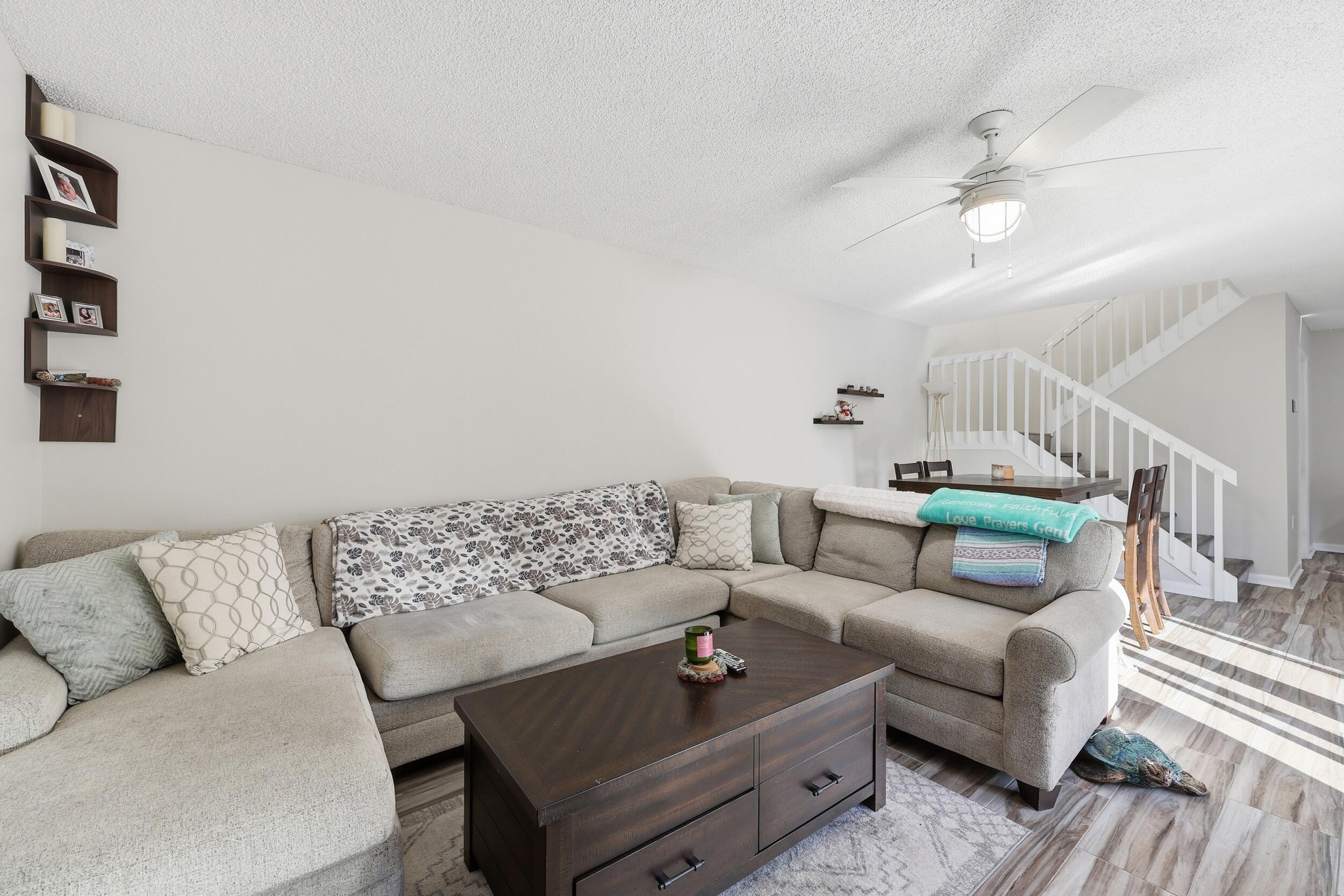 5804 Southeast Windsong Lane, Unit 220 Stuart, FL 34997 - Photo 13 of 33 5804 SE Windsong Lane 220