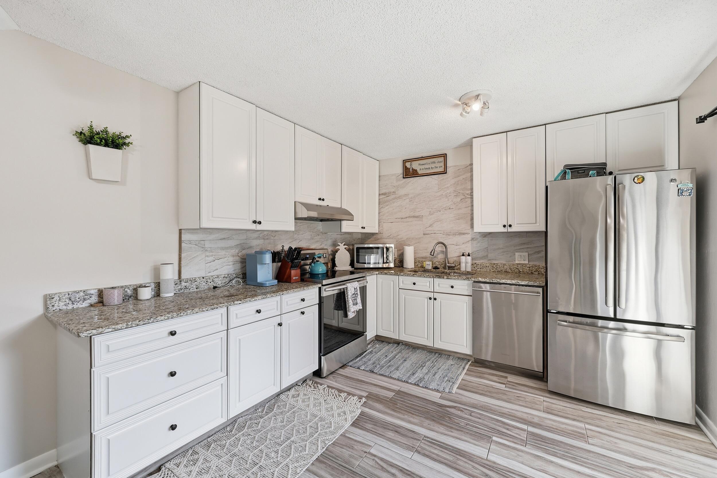 5804 Southeast Windsong Lane, Unit 220 Stuart, FL 34997 - Photo 16 of 33 5804 SE Windsong Lane 220