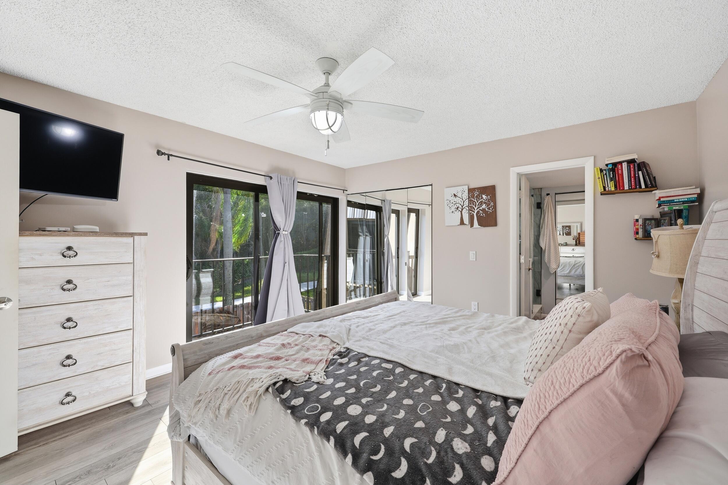 5804 Southeast Windsong Lane, Unit 220 Stuart, FL 34997 - Photo 21 of 33 5804 SE Windsong Lane 220