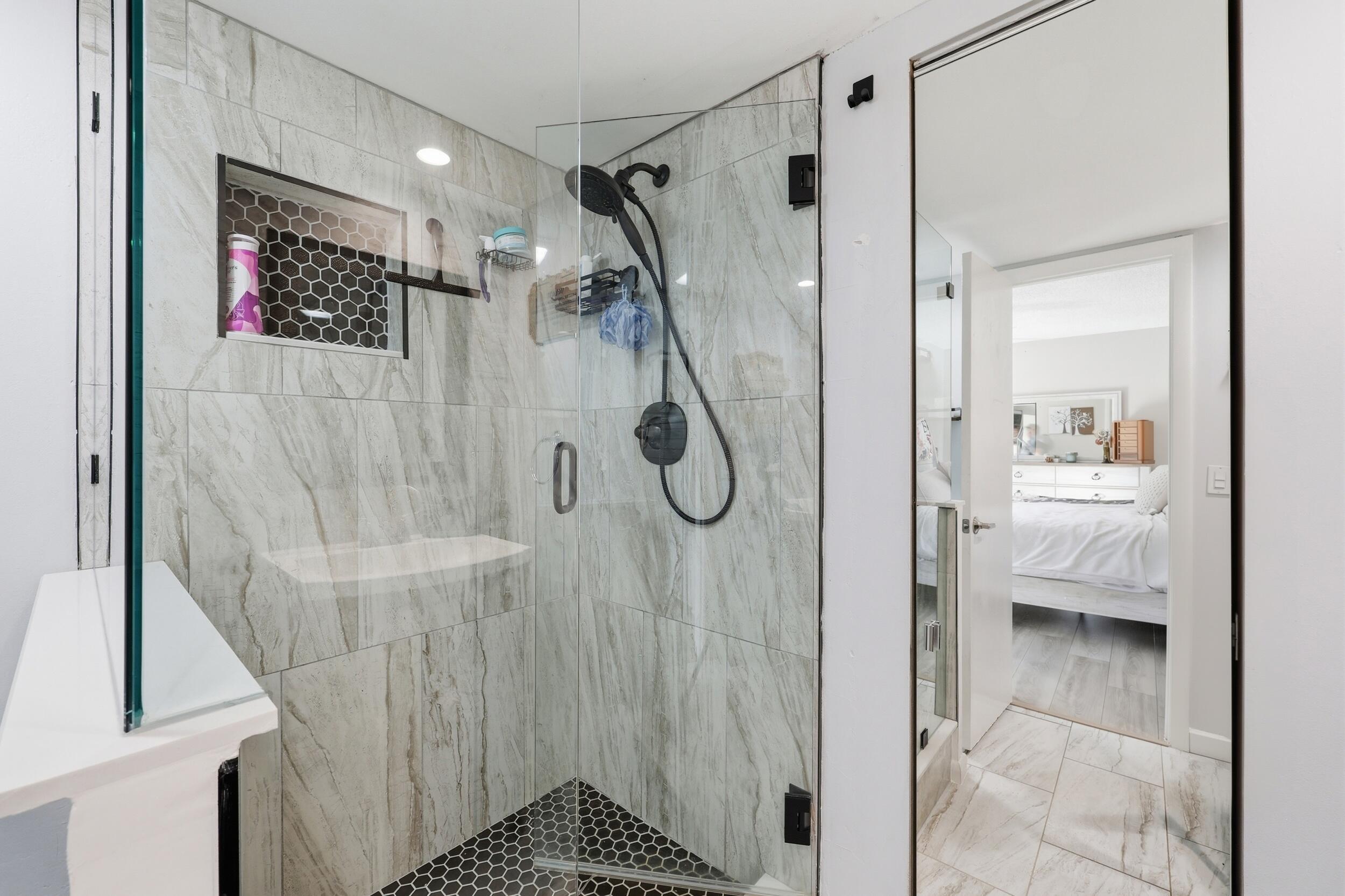 5804 Southeast Windsong Lane, Unit 220 Stuart, FL 34997 - Photo 23 of 33 5804 SE Windsong Lane 220