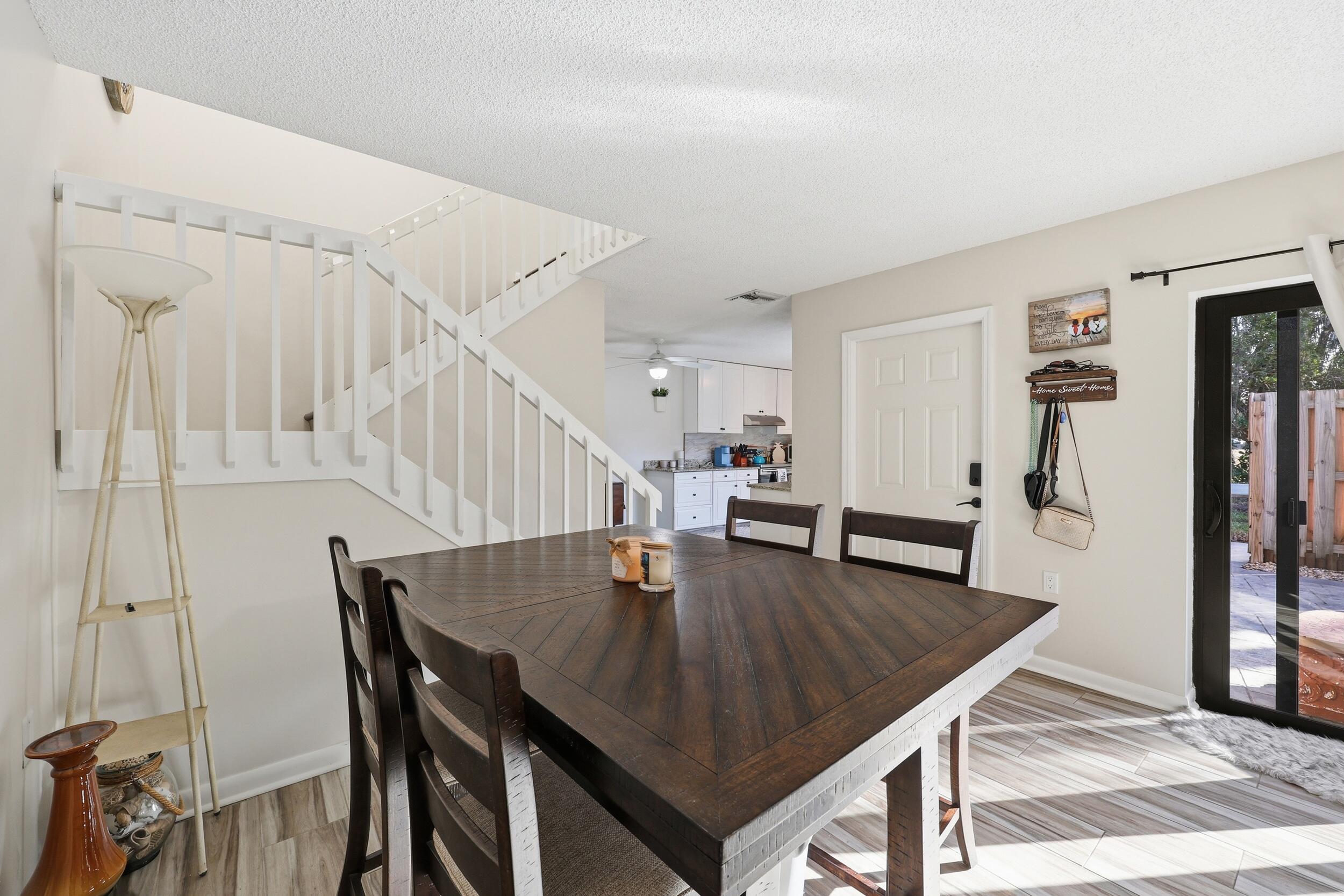 5804 Southeast Windsong Lane, Unit 220 Stuart, FL 34997 - Photo 7 of 33 5804 SE Windsong Lane 220