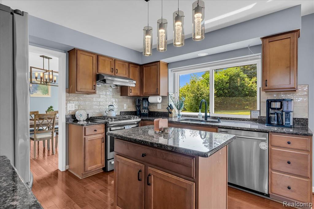 1212 Harvard Drive Rochester, MI 48307 - Photo 13 of 55