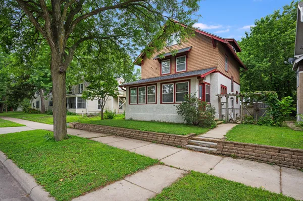 $229,900 | 214 Marshall Street, Mankato, MN 56001