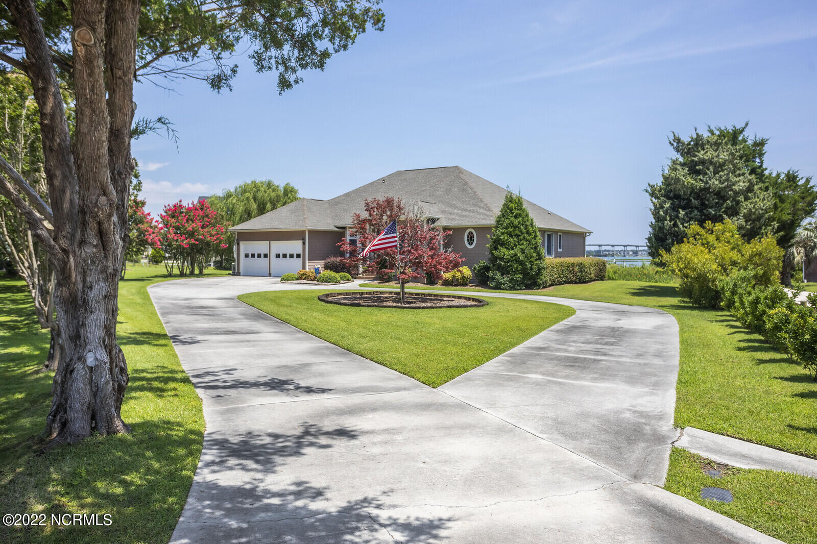 422 Shoreline Drive Cedar Point, NC 28584 - Photo 2 of 75 02_IMG_8689_mls